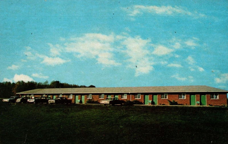 Red Rose Motel (Blessings Motel) - Vintage Postcard For Blessings